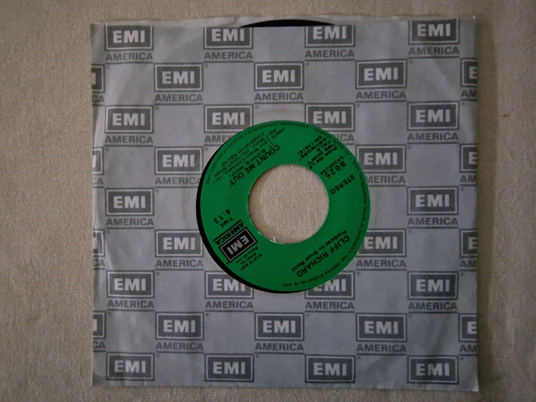 Schallplatten: Cliff Richard Single – We Don't Talk Anymore – Gebraucht aus Root von atelier22 1