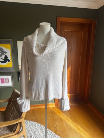 Miu Miu Pullover Statement-Kragen Creme Gr. M (38)