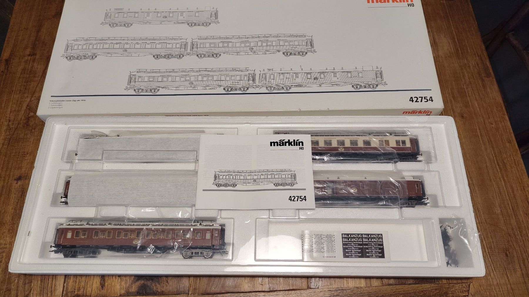 Märklin Modellini di ferrovie: Märklin 42754 Train de luxe CIWL Balkans éclairé – Usato da Bevaix venduto da matt_opp 3