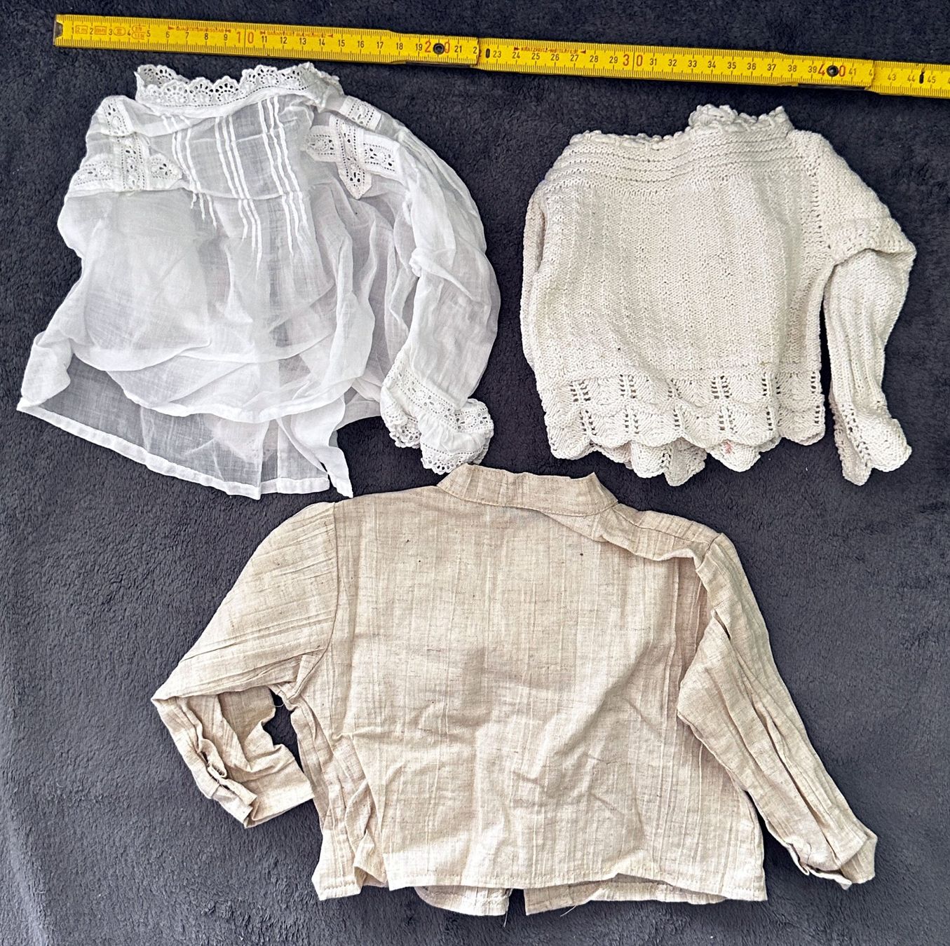 Bambole: Puppenkleider Oberteile 3 Teile – Usato da Basel venduto da Bingis