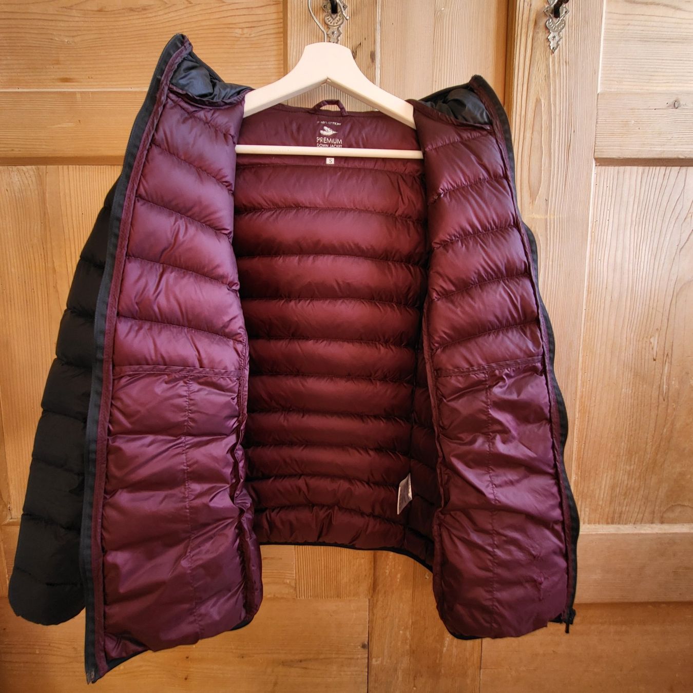 Giacche: Superleichte PREMIUM Daunenjacke Gr. S – Usato da Tägertschi venduto da TheChange 2