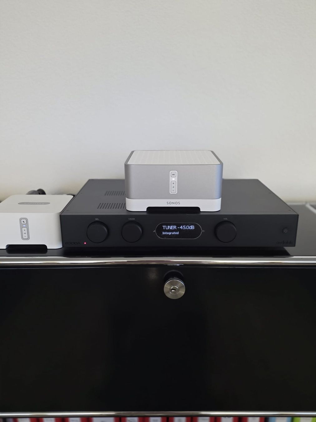 Audiolab Amplificatori: High-End-Stereo Vollverstärker audiolab 8300A – Usato da Arni AG venduto da belfidi
