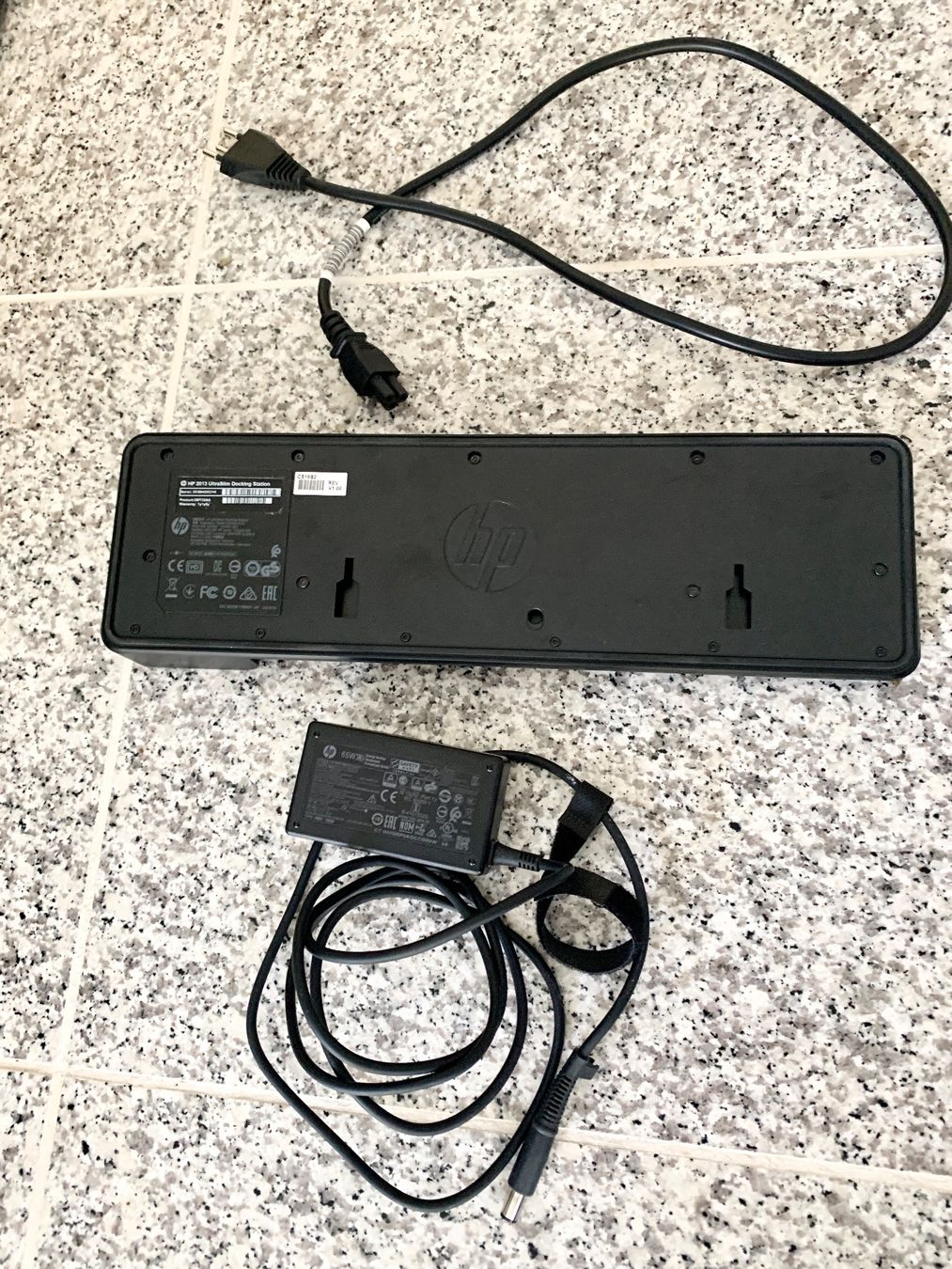 Hewlett Packard Docking station: hp 2013 UltraSlim Docking Station – Usato da Burgdorf venduto da kunterbunts01 1