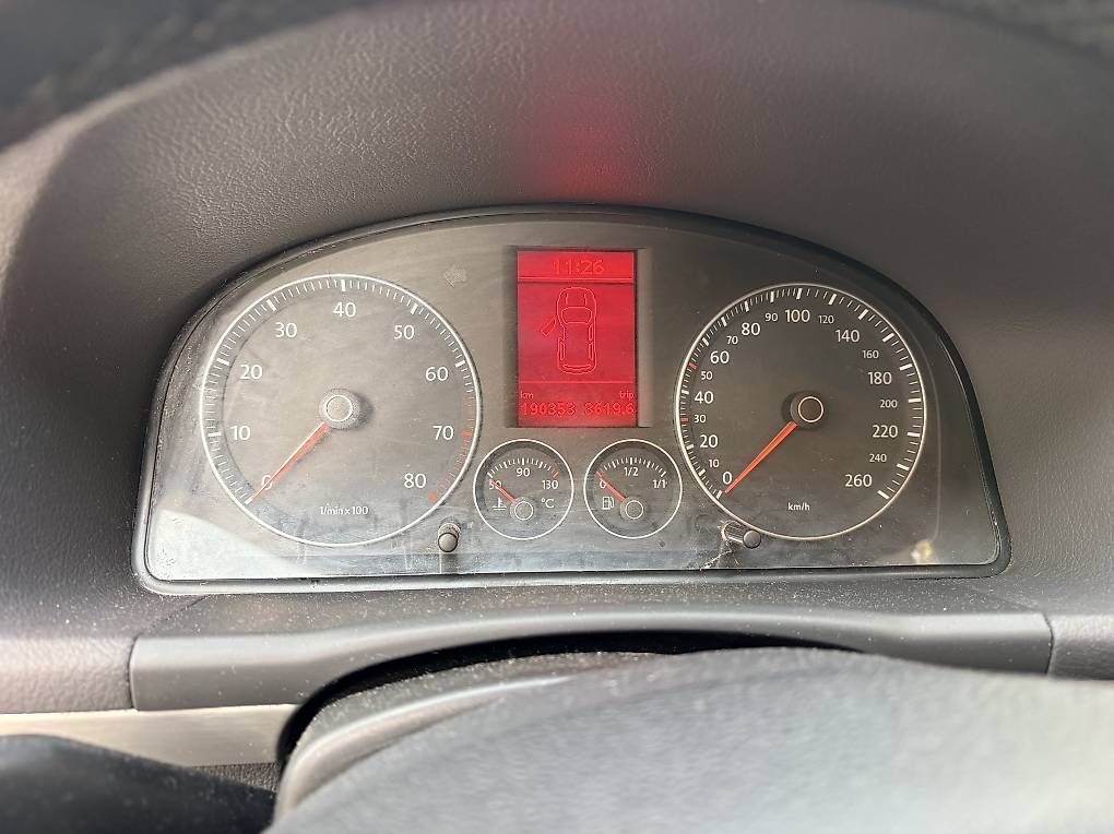 Automobili: À vendre Touran 7 places  – Usato da Lausanne venduto da Fgiglio88 1