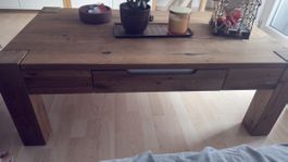Couchtisch aus Massivholz mit Schublade
