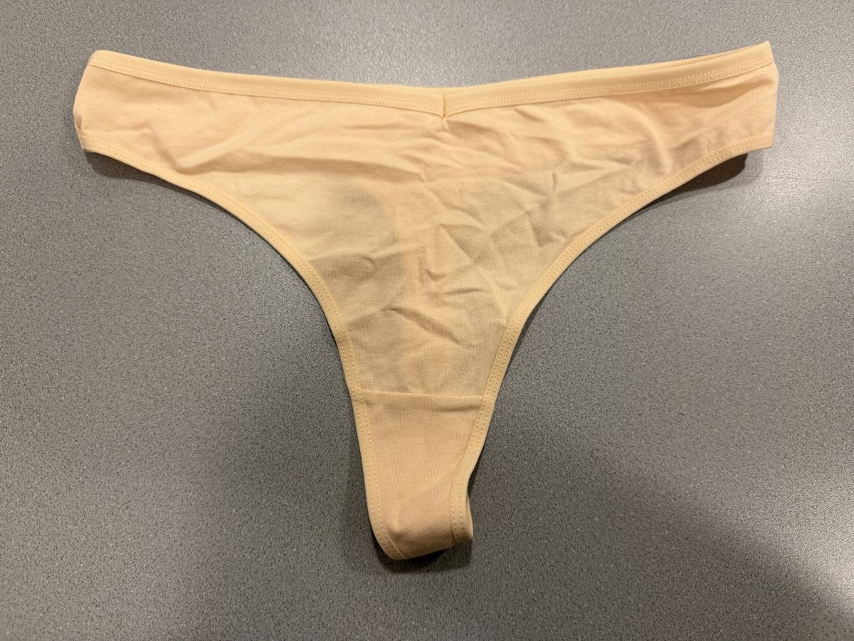 Altra biancheria intima: String Tanga Slip, beige, Gr. M, neu! – Nuovo e nell'imballaggio originale da Wohlen AG venduto da abaci