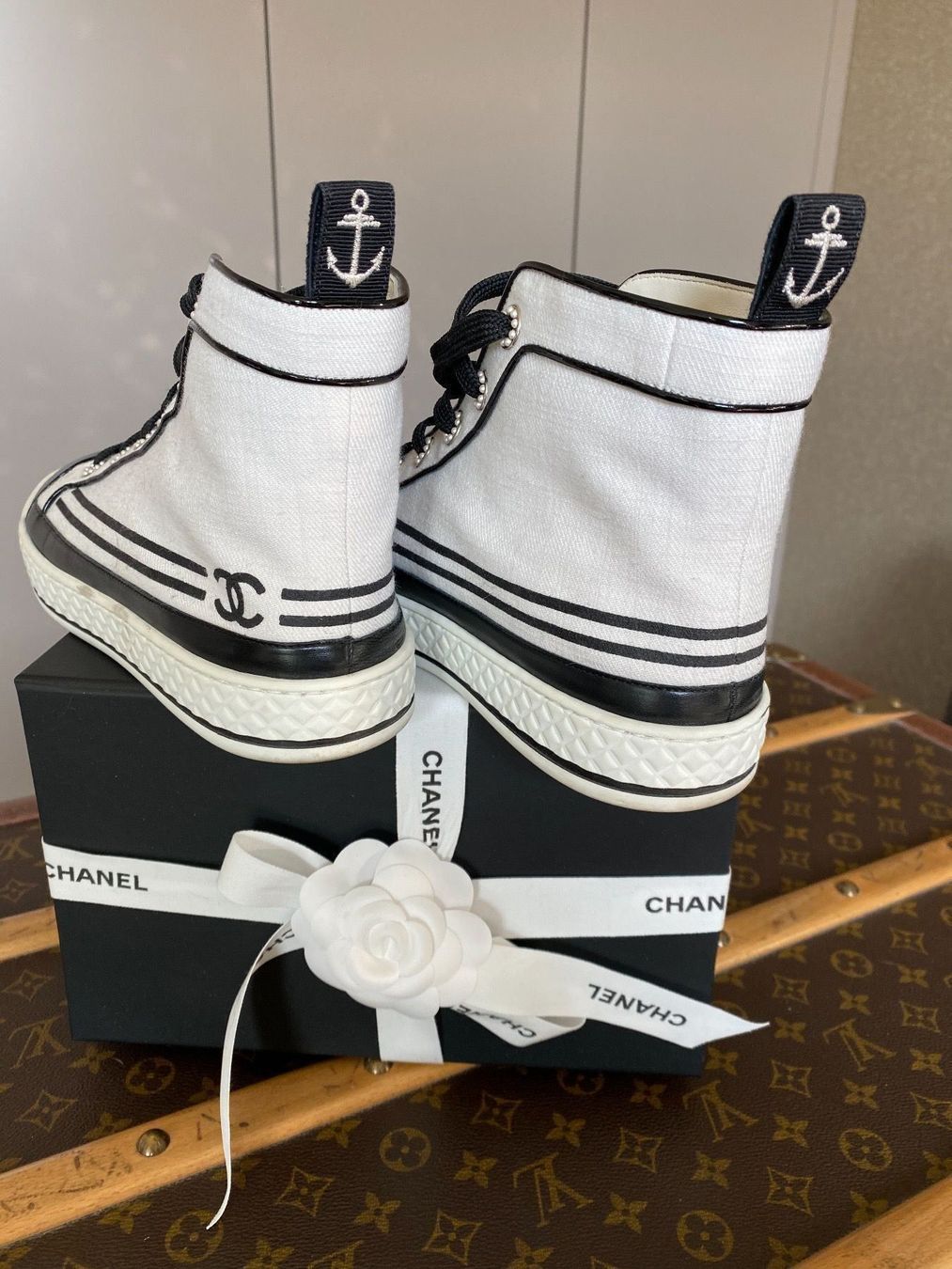 Chanel Scarpe da donna: Original Chanel sneakers, full set – Usato da Kilchberg ZH venduto da happyymee 5
