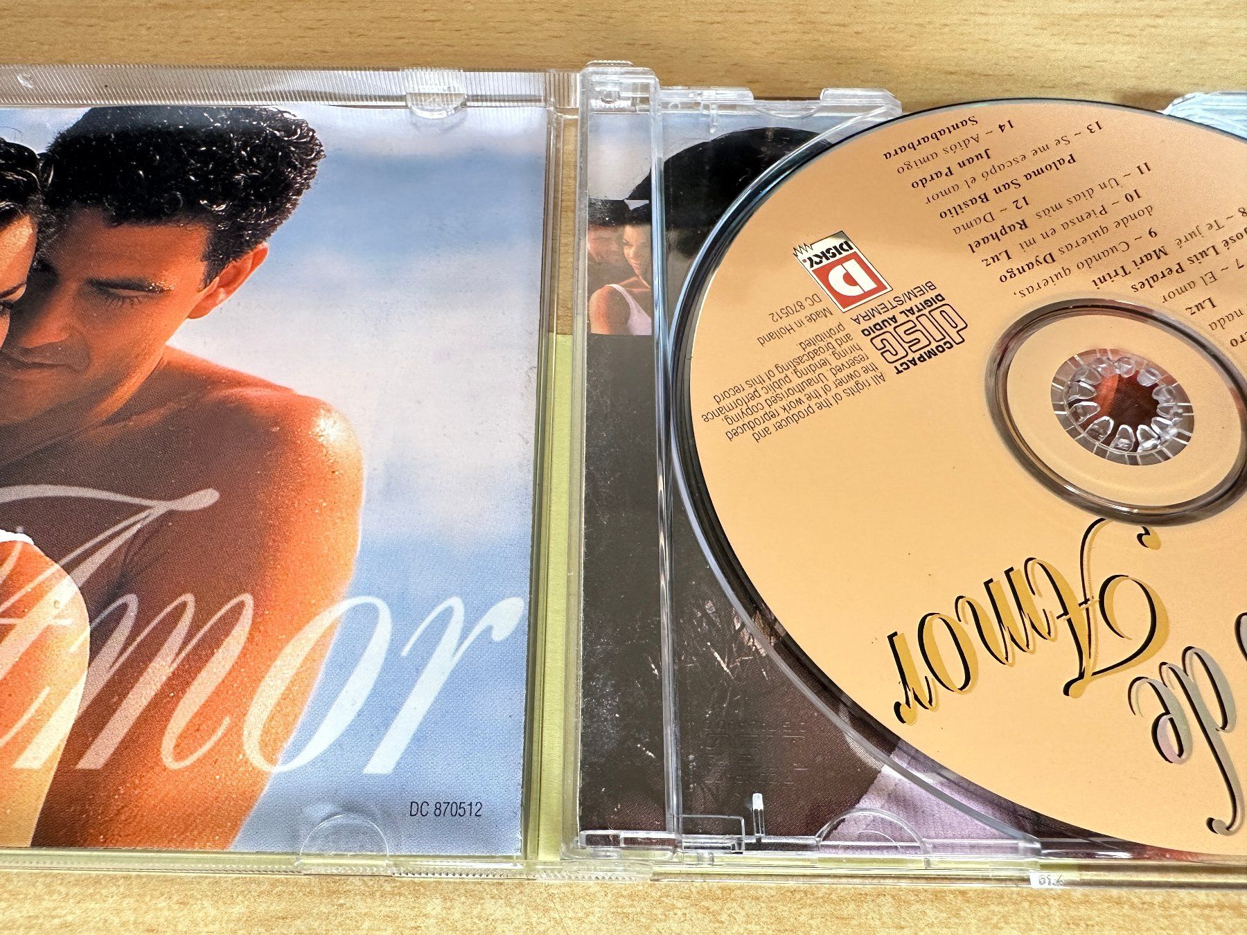 CD: C3 Various - Un Año De Amor – Usato da Rikon im Tösstal venduto da Alpenmutz 2