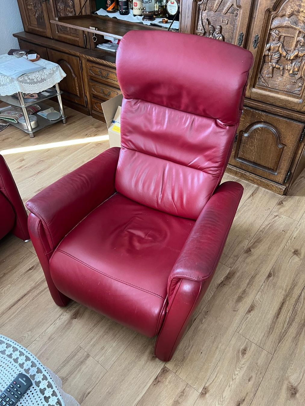 Poltrone: Fauteuil RELAX, cuir,avec télécommande de confort.Bon état – Usato da Peseux venduto da ale_9n8b 1