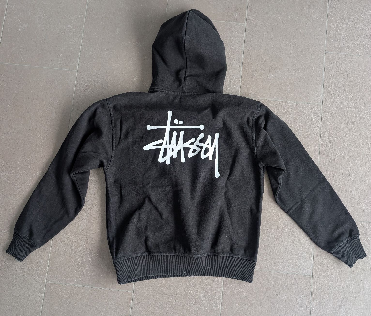 Stüssy Maglioni & Felpe: Schwarzer Stüssy Hoodie, Grösse M – Nuovo (secondo la descrizione) da Luzern venduto da simonf1 2