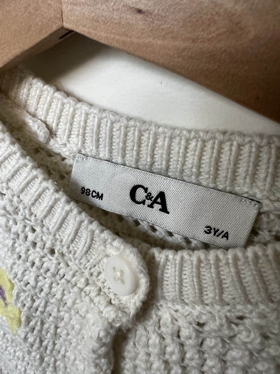 C&A Maglioni & Felpe: Joli pull à fleur en coton  – Usato da Biel/Bienne venduto da mad_cvl7 1