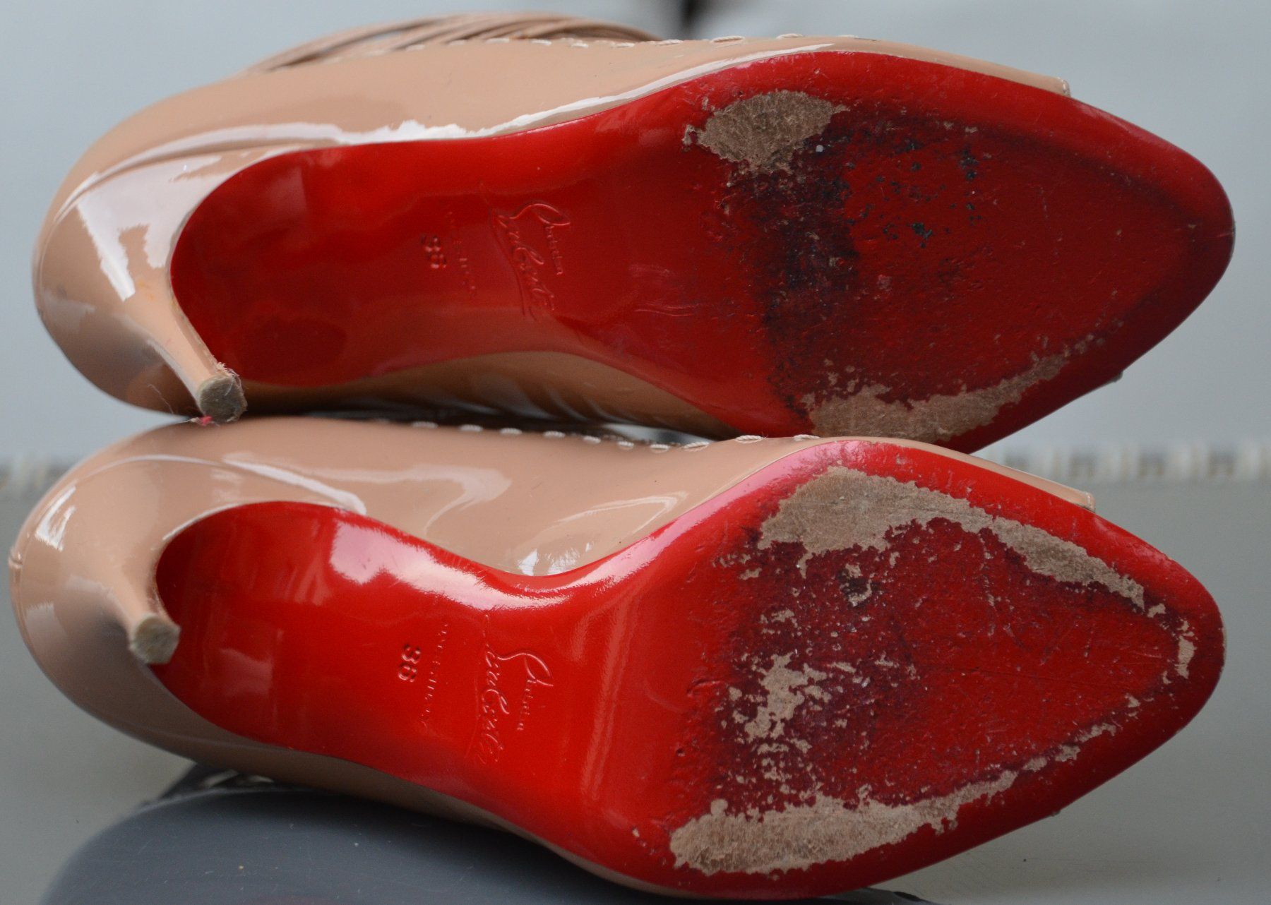 Christian Louboutin Damenschuhe: Christin Louboutin Pumps .36 – Gebraucht aus Collonges von Auganien 8