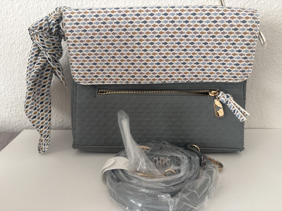 Sacs femmes: Parfois Handtasche, Grau, NEU, NR 11 – Neuf (Voir description) à Wallisellen par ASZT