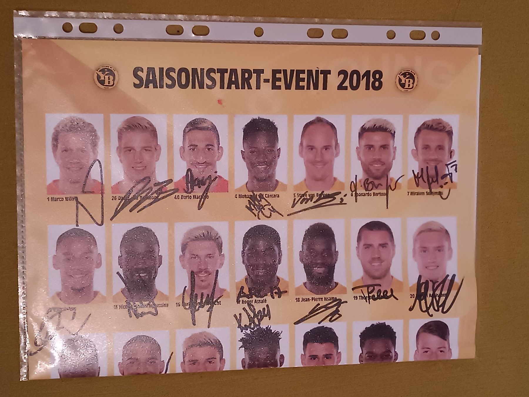 Autografi: YB 2018 - persönlich gesammelt – Usato da Menziken venduto da Autogramme 1