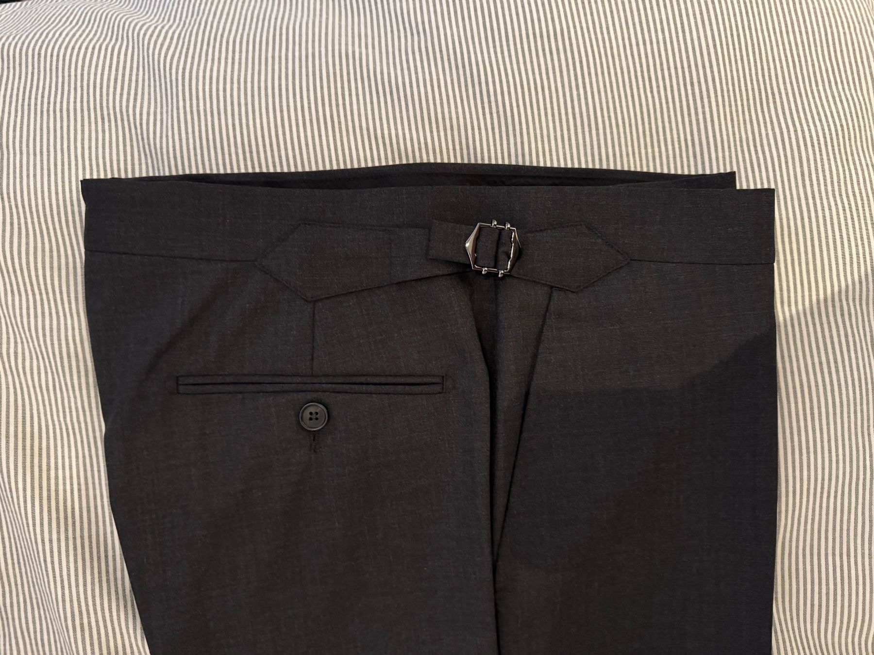 Suitsupply Completi: SUITSUPPLY ANZUG "La Spalla" GR.52/GR.50 – Nuovo (secondo la descrizione) da Thun venduto da Schuetz 8