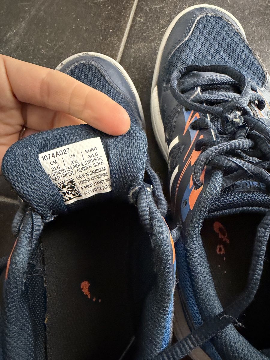 Asics Scarpe per ragazzi: Asics Gr. 34,5 – Nuovo (secondo la descrizione) da Basel venduto da Vaiva1 2