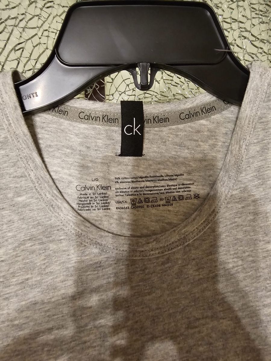 Calvin Klein T-shirts: Calvin Klein Gr. L – Neuf (Voir description) à Luzern par Reni025 8