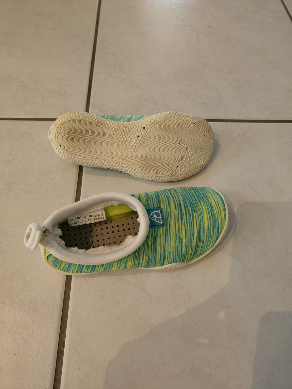Scarpe da uomo: Badeschuhe 32/33 – Usato da Neerach venduto da stens 1