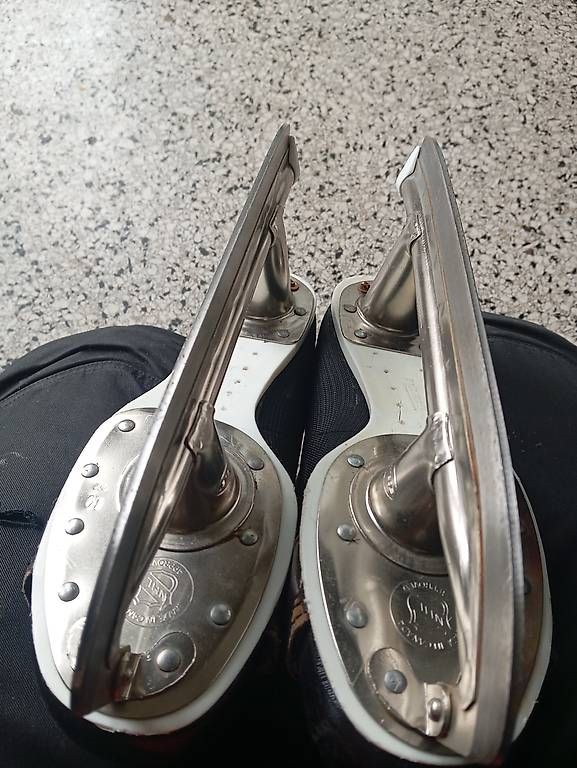 Bauer Pattini da ghiaccio: Bauer Eishockey Schlittschuhe, Grösse 42, – Usato da Basel venduto da Petergunn 2
