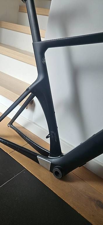 Biciclette: Cadre Canyon Aeroad CF SLX taille 56 – Usato da Romanel-sur-Lausanne venduto da Marsu001 4