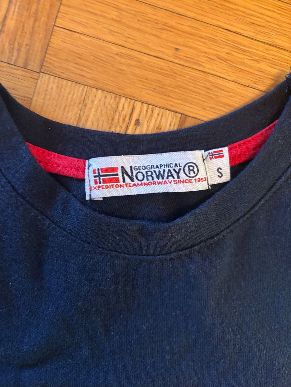 T-Shirts: T-shirt Geographical Norway - Taille S – Gebraucht aus Meyrin von Moose07 1