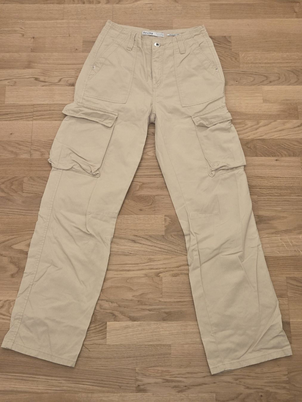 Bershka Pantaloni: cargo pants – Nuovo (secondo la descrizione) da Bassersdorf venduto da ale_2ftz