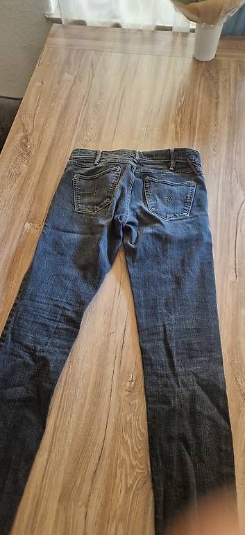 Jeans: Jeans Replay Frau  – Usato da St.Gallen venduto da tra_ch5s 2