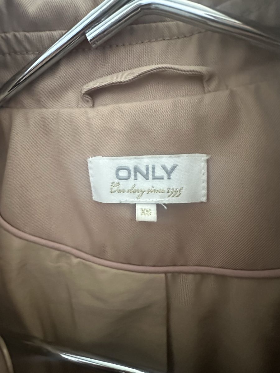 Only Cappotti: Trenchcoat Beige in Grösse XS – Usato da Uster venduto da deb_ljc5 4