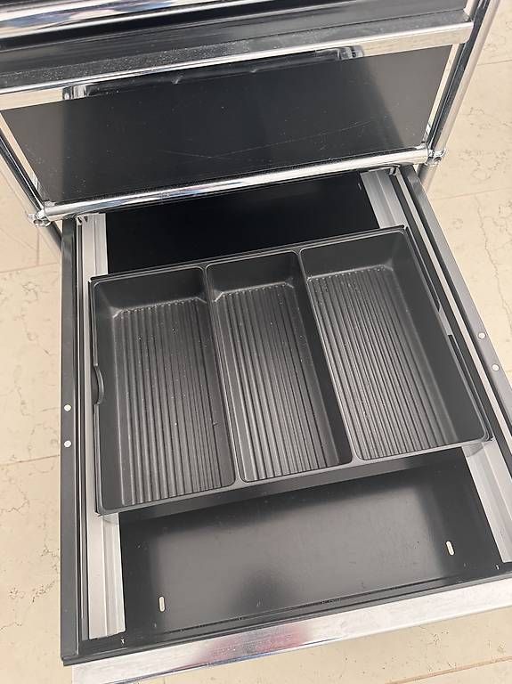 USM Banconi: USM Rollcontainer Bürocontainer – Usato da Locarno venduto da Valermait02 3