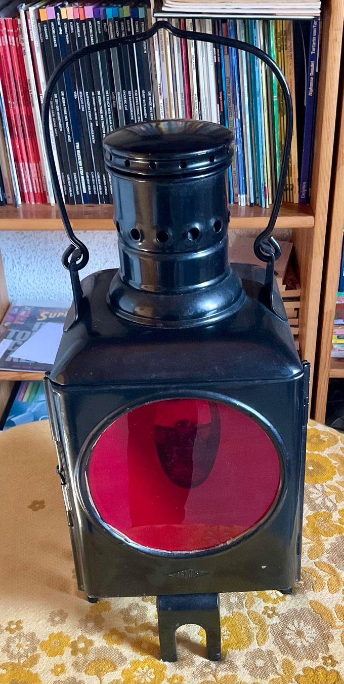Sonstige Dekorationen & Accessoires: Petroleum Zugschluss Signal DB – Gebraucht aus Endingen von nathan05 2