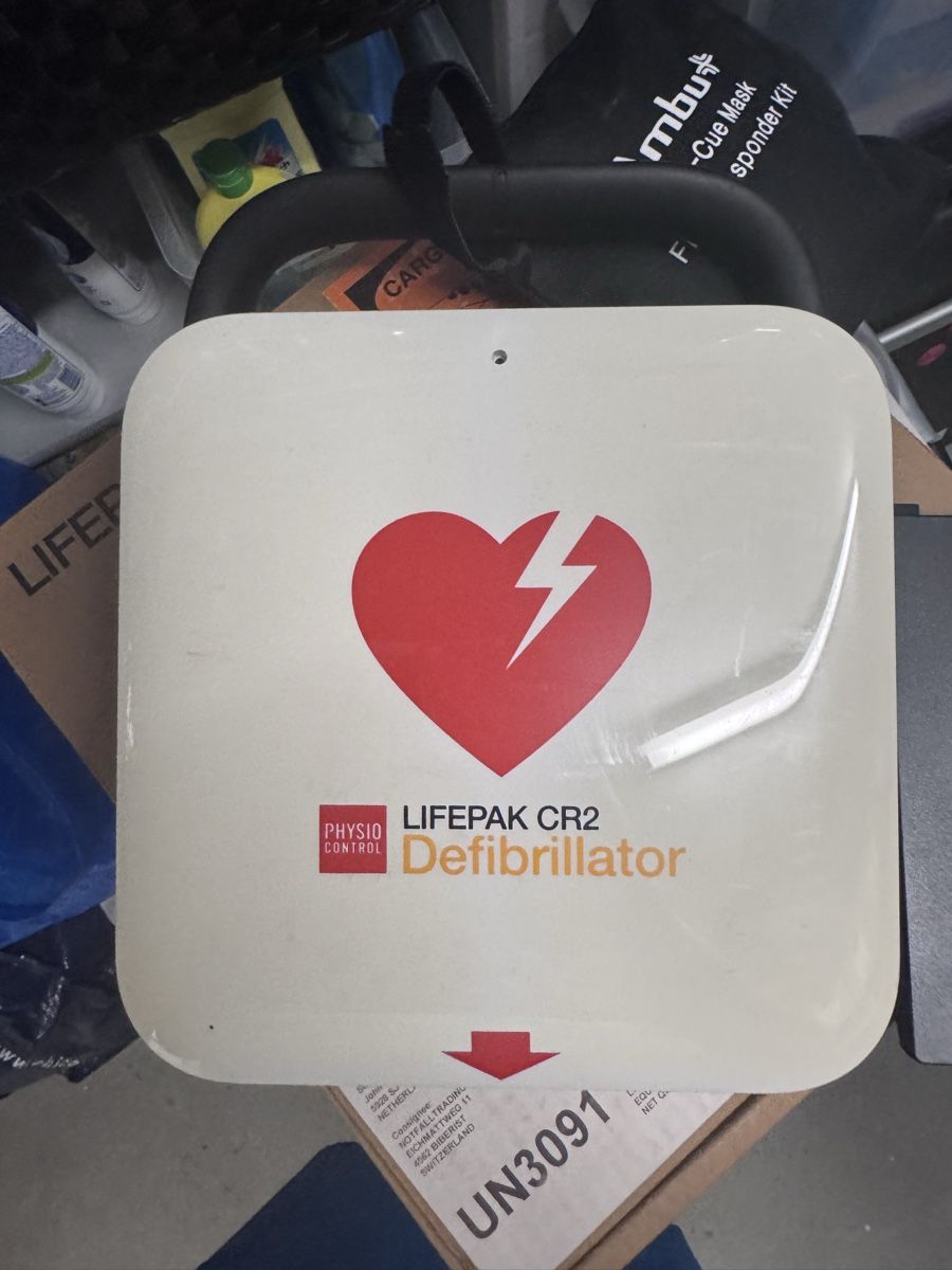 Medizinische Geräte: Defibrillator LIFEPAK CR2 mit Notfalltasche neu – Gebraucht aus Selzach von Twei1007