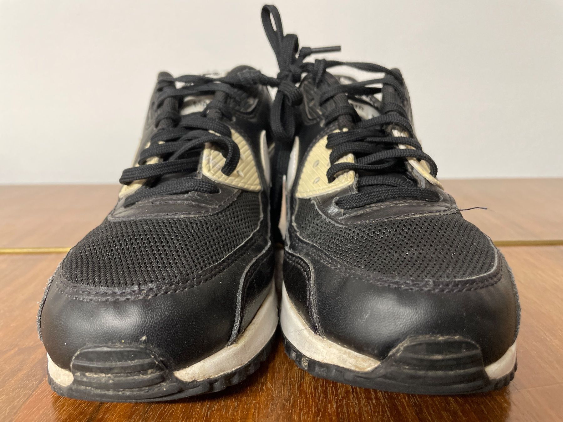 Nike Scarpe da donna: NIKE Air Max Sneaker Gr. 37.5 – Usato da Frasnacht venduto da GracyStore 2