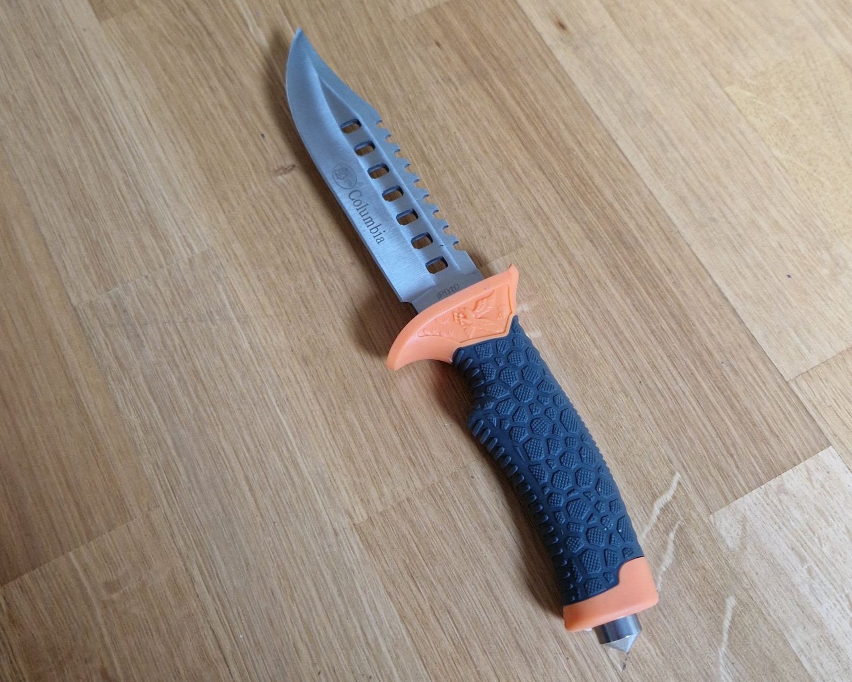 Zubehör: Messer, Dolch – Neu und originalverpackt aus Dorf von Messer-Schweiz 3