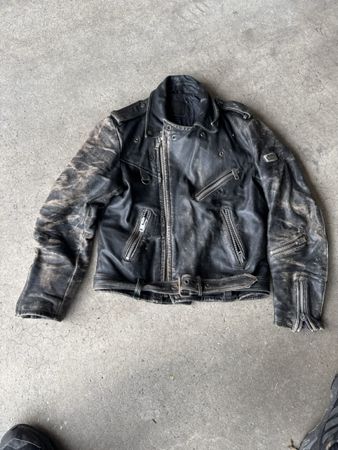 Coole Vintage Lederjacke - Zeitloser Stil für den Herbst!