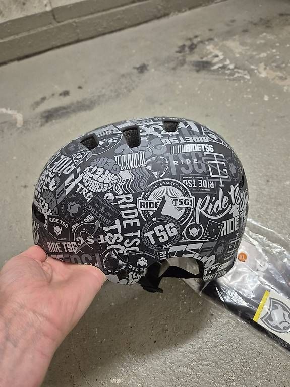 Caschi: TSG Skatehelm Grösse L/XL – Usato da Zürich venduto da bataleon 3