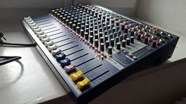 Table de mixage sono [ Soundcraft EFX12]