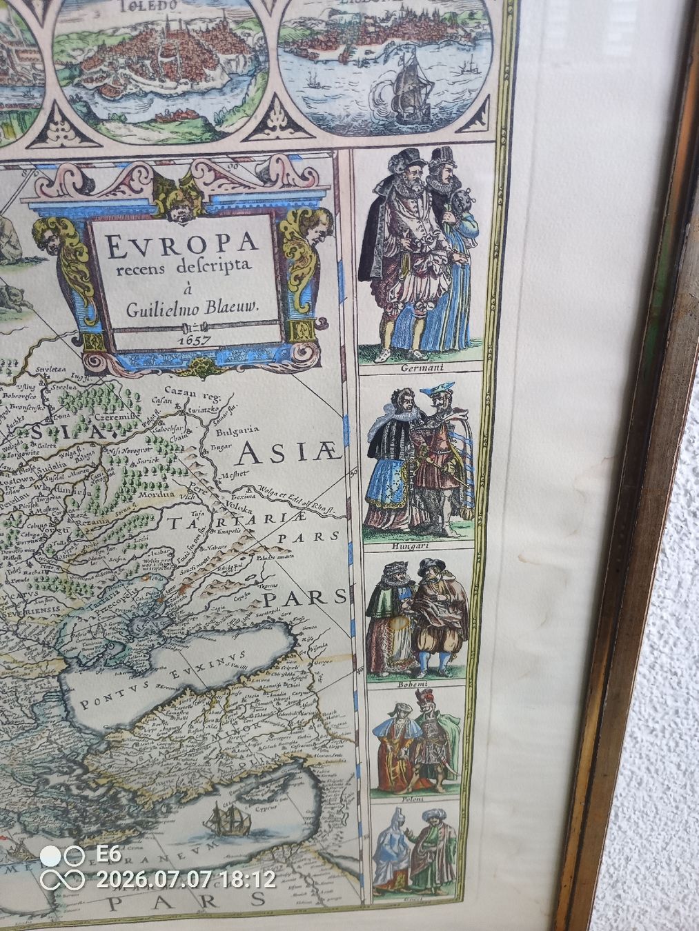 Poster & Bilder: Alte gerahmte Weltkarte – Gebraucht aus Zürich von Mitzi6 2