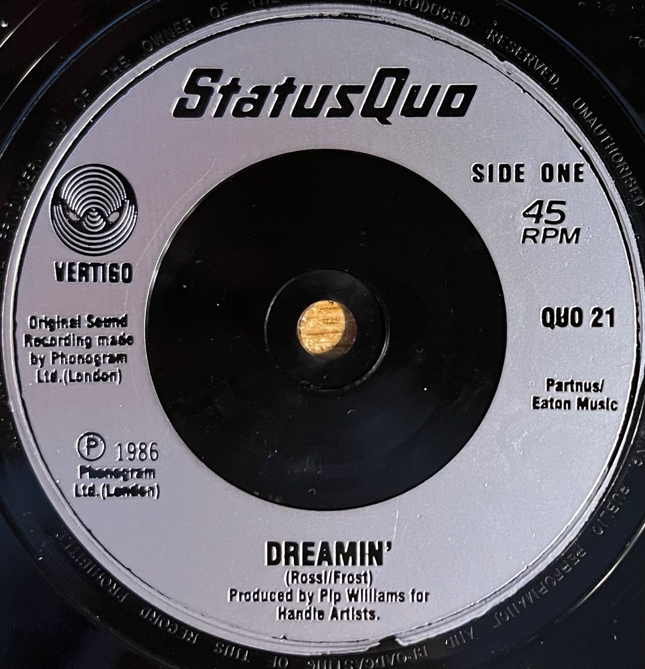 Dischi in vinile: STATUS QUO - DREAMIN' – Usato da Bussigny venduto da vinyl-pas-cher 2