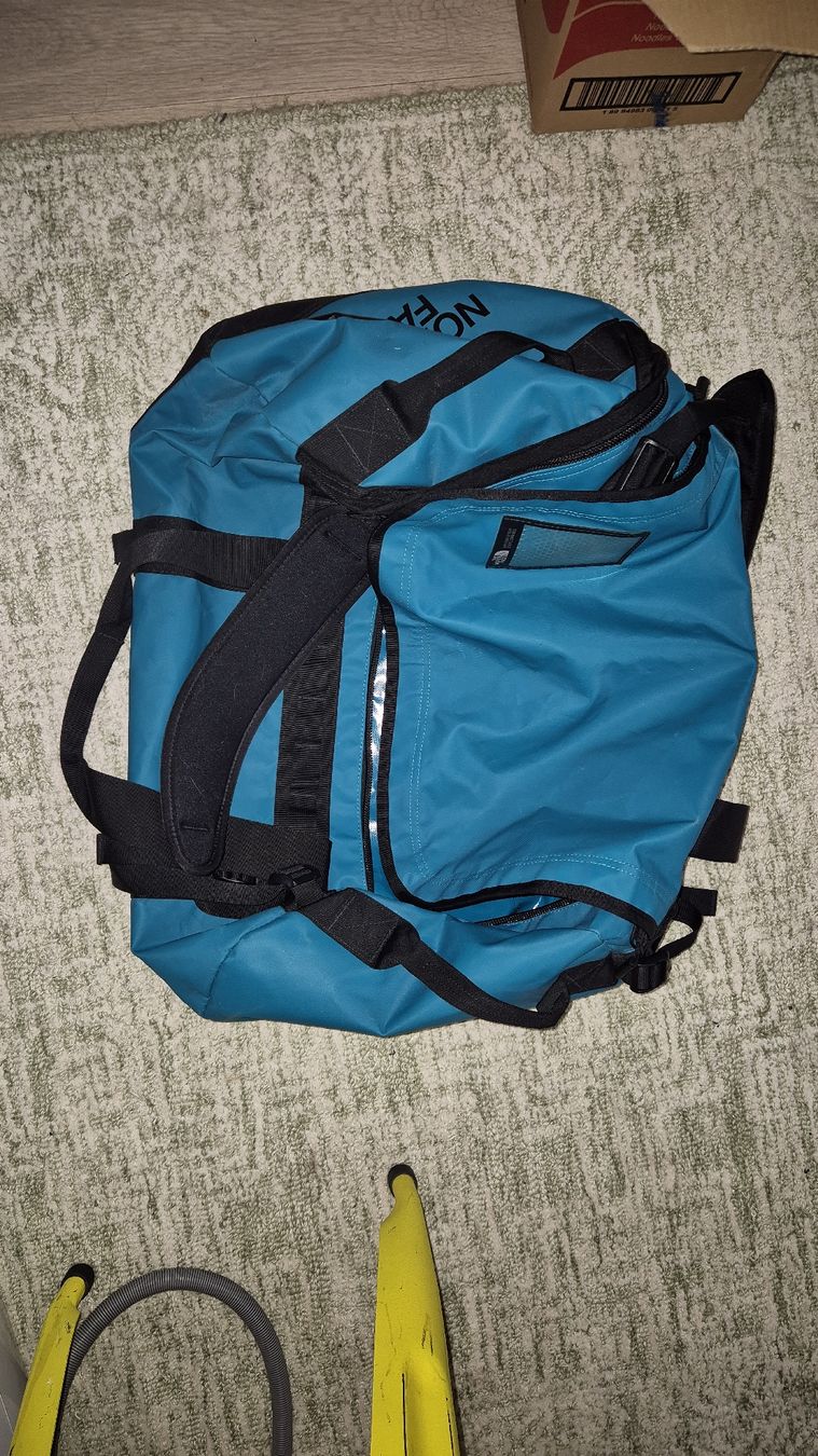 North Face Borse: The North Face Base Camp Duffle M 71l Petrol – Usato da Watt venduto da sarahZH1995 2