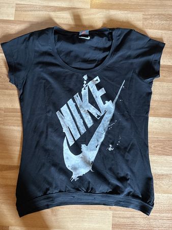 Nike T-Shirt Gr. XXL schwarz einf. Brustweite 49 cm