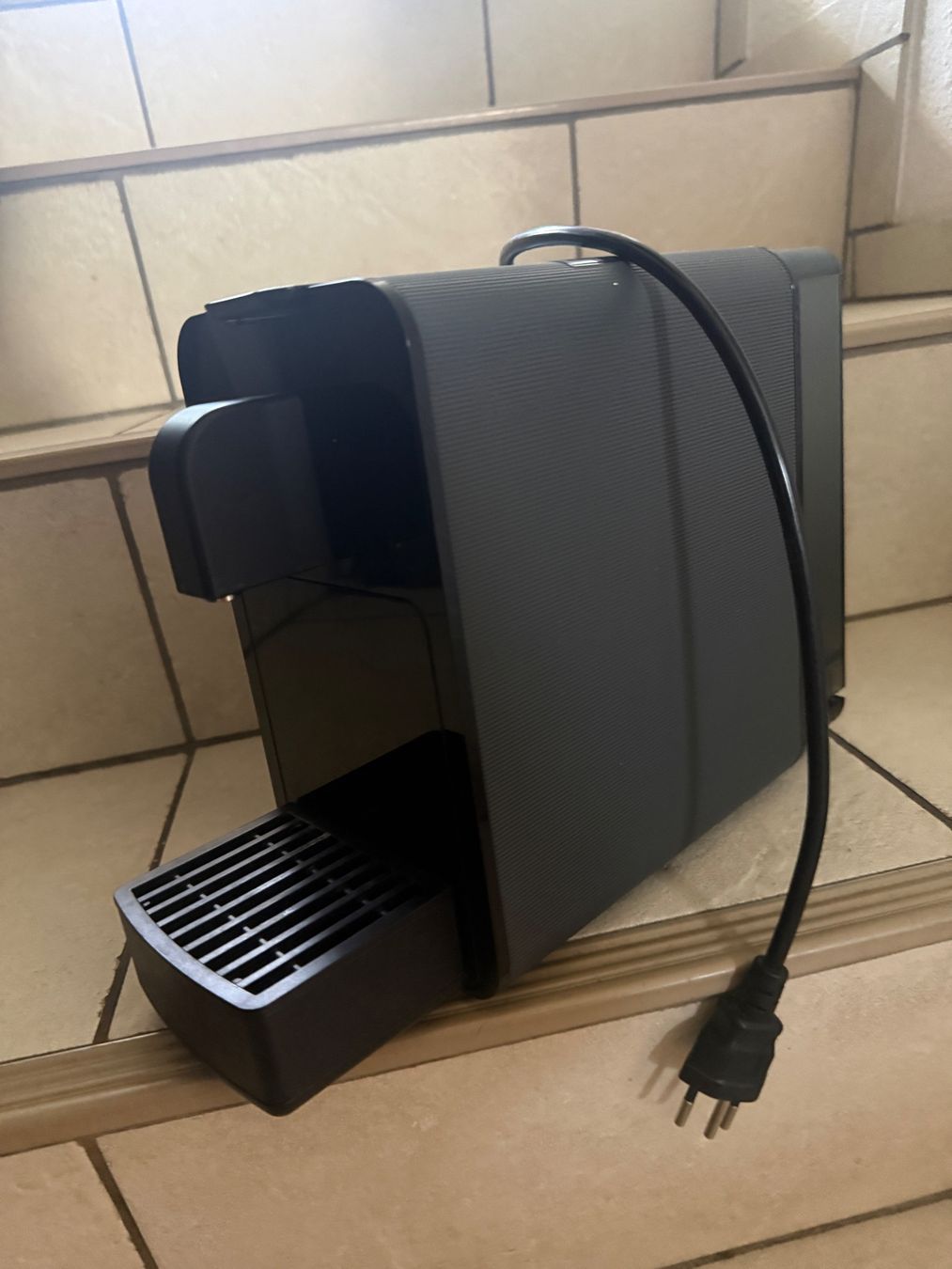 Delizio Machines à café & Machines à expresso: Delizio Kaffeemaschine defekt – Défectueux à Fischbach-Göslikon par Joy222