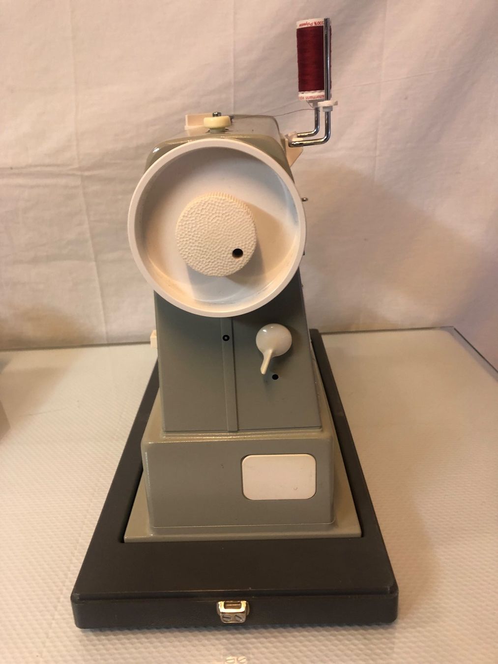 Pfaff Macchine da cucire: Nähmaschine PFAFF 97 – Difettoso da Brunnen venduto da Allerwaren 4