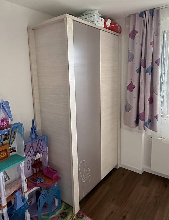 Schränke: Kinderschrank  – Gebraucht aus Stüsslingen von 8-Sunny-8