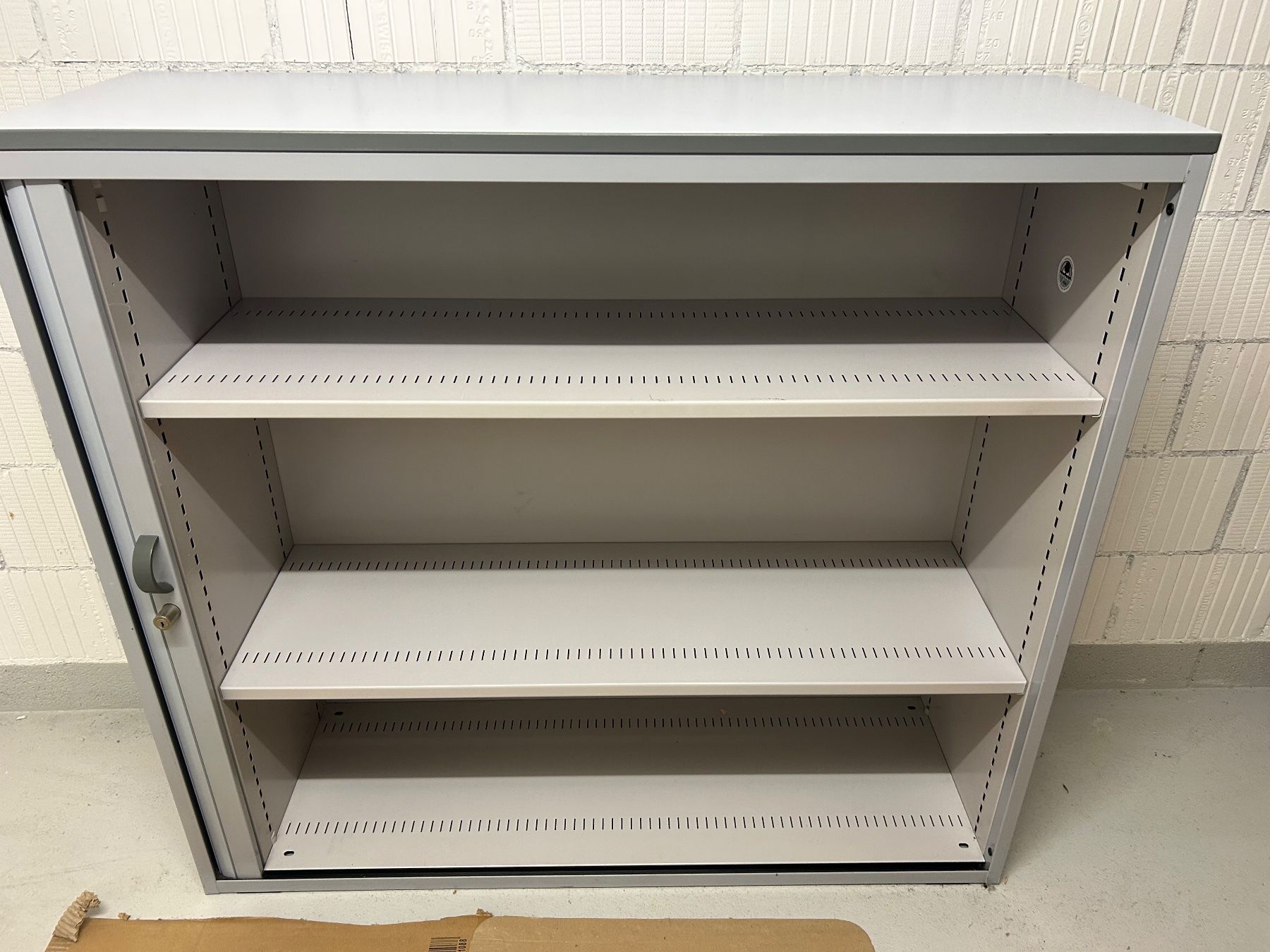 Armadi: Lateralschrank Lista – Usato da Wängi venduto da Argon180 2