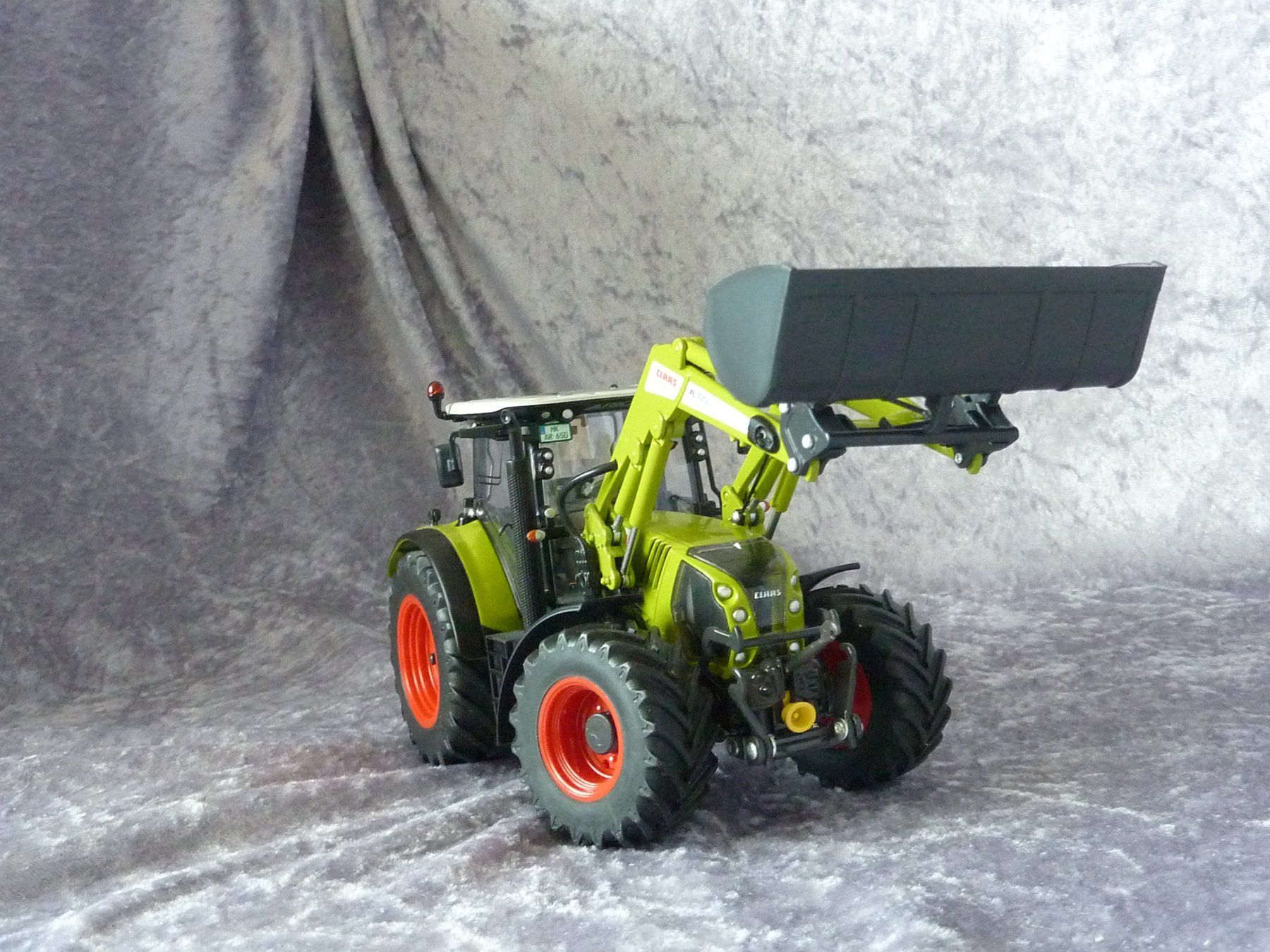 Kit di modellismo & Modellini statici: Claas Arion 650  1:32 – Nuovo (secondo la descrizione) da Dürrenäsch venduto da modellautos4you 5