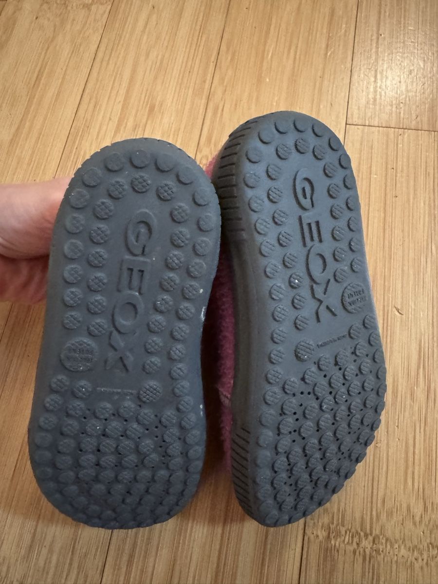 Geox Scarpe per ragazze: Geox Warm Slippers - size 25 – Usato da Pully venduto da kat_2rwv 3