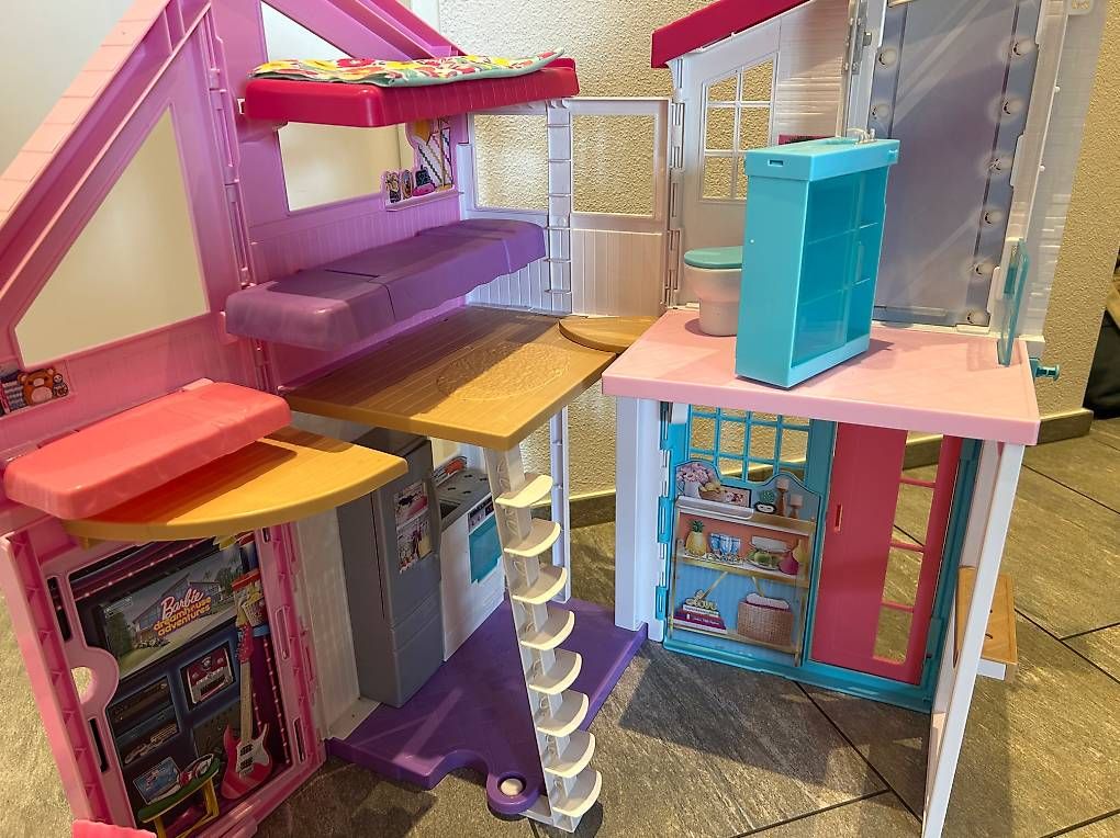Giocattoli: Barbie Malibu Haus inkl. Cabrio – Usato da Sursee venduto da dav_ccf7 4