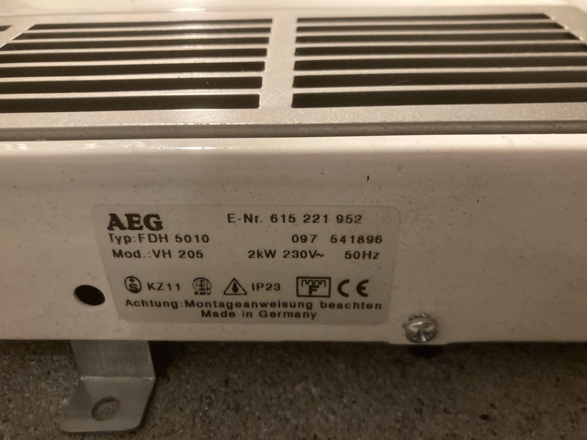 Radiatori: Elektroheizung – Usato da Luzern venduto da Typ1 2