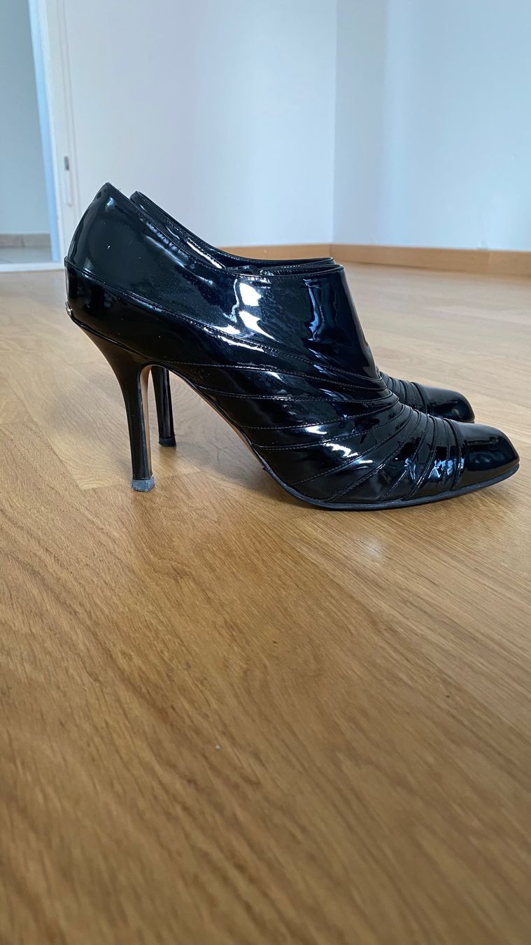 Dior Scarpe da donna: DIOR Stiefeletten Gr. 39 schwarz – Usato da Thalwil venduto da olh_7cpg 9