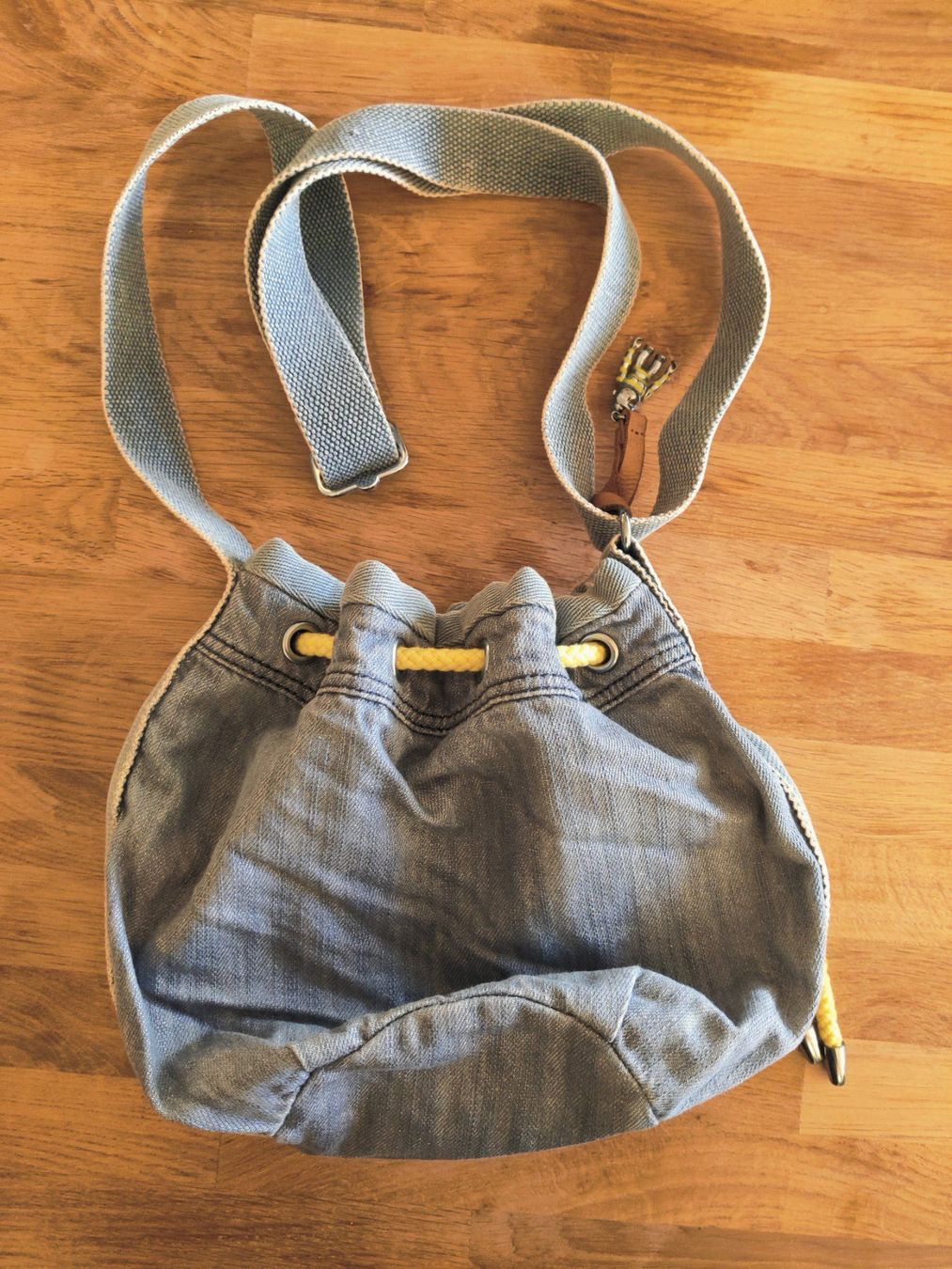 Kipling Borse da donna: Kipling Umhängetasche in blau/gelb – Usato da Schönenwerd venduto da sal_75dx 1